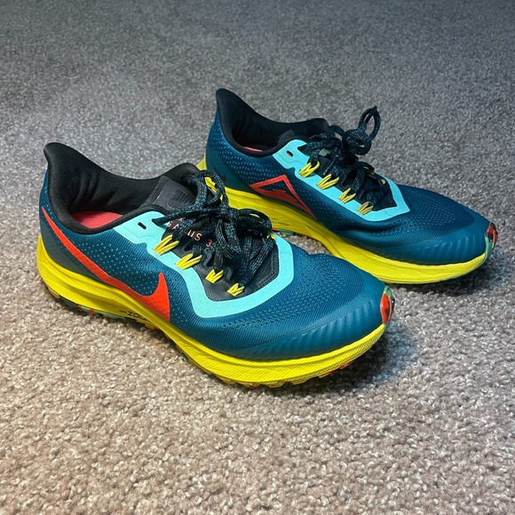 Nike Air Zoom Pegasus 36 Trail Running Shoes Womens 7.5 Green Hiking AR5676-301 - Picture 1 of 7